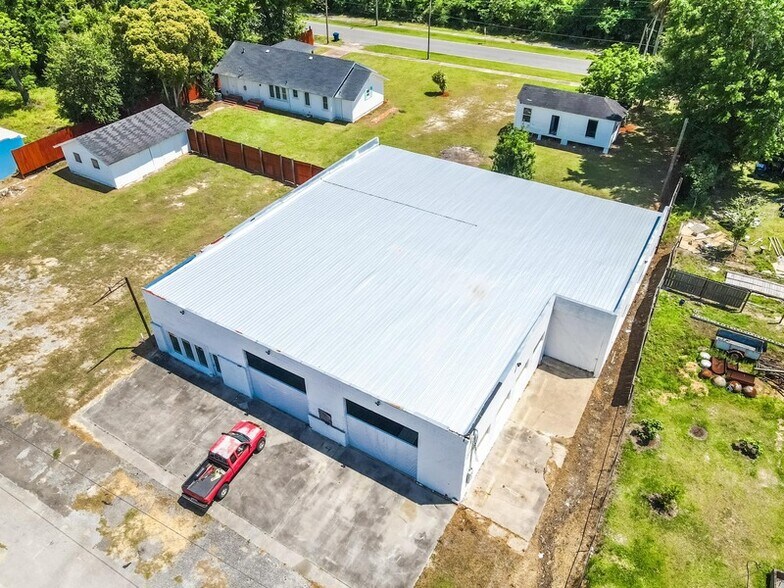 More Photos Of 16493 SE Main St, Blountstown Industrial For Lease