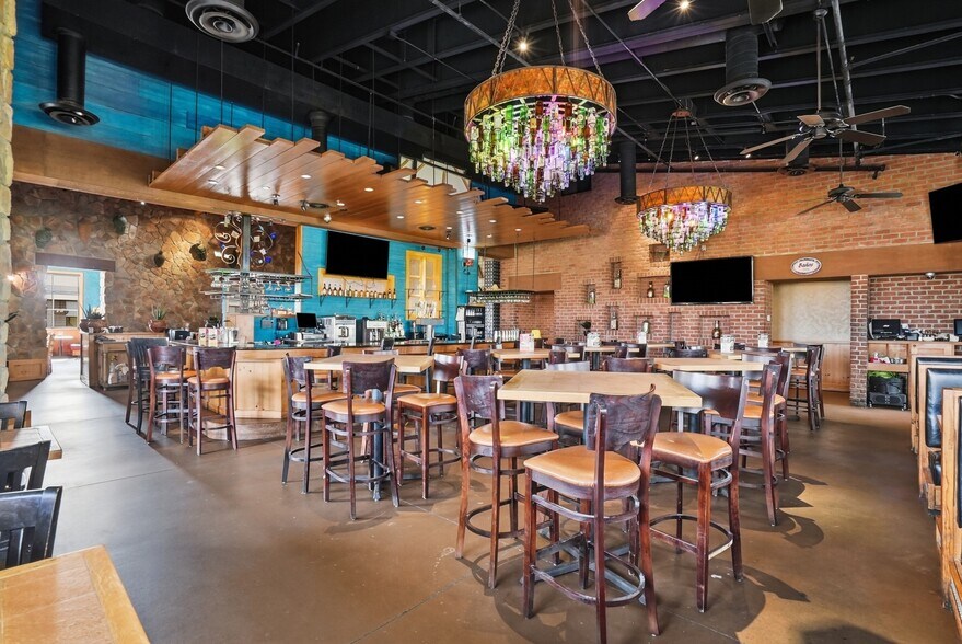 More Photos Of 1331 E North St, Rapid City Restaurant For Sale