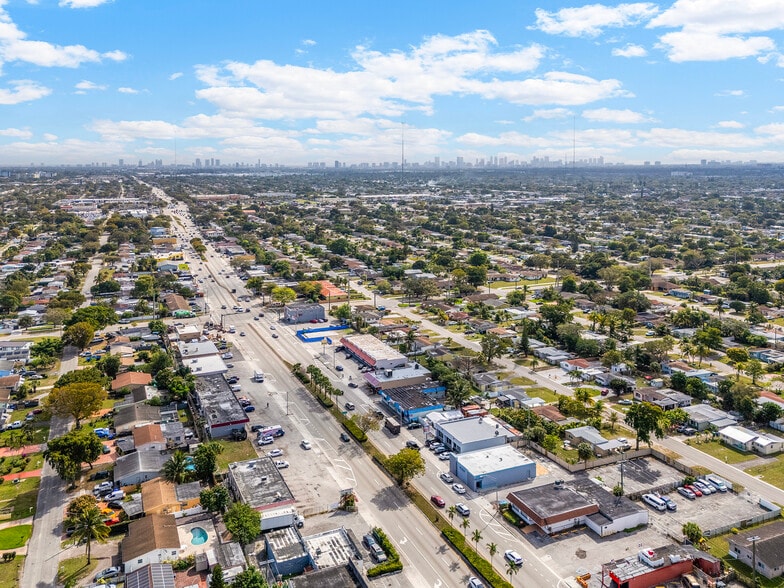More Photos Of 6246-6252 Pembroke Rd, Miramar Storefront For Sale