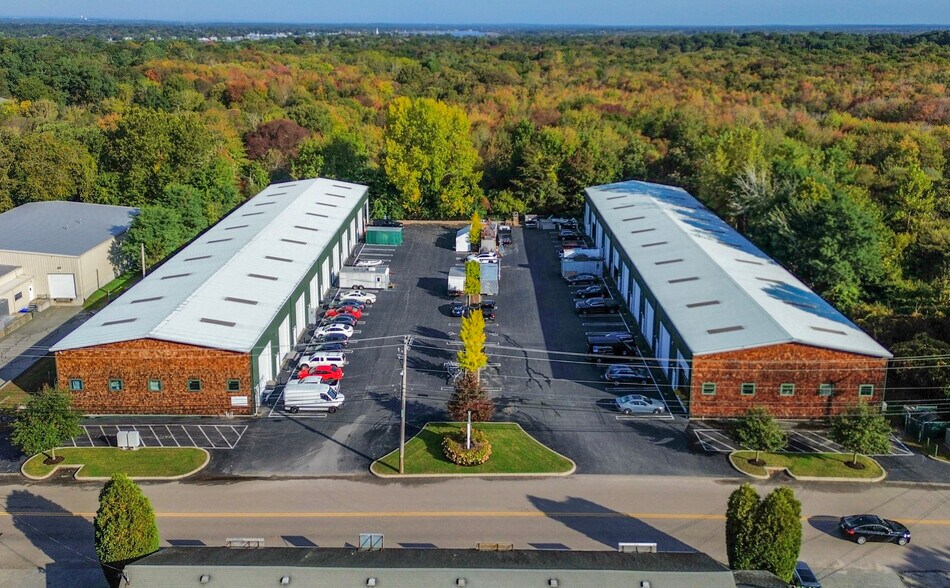 More Photos Of 75 Tupelo St, Bristol Manufacturing For Sale