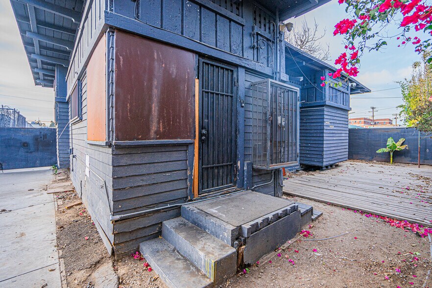 More Photos Of 1664 S Western Ave, Los Angeles Auto Dealership For Sale