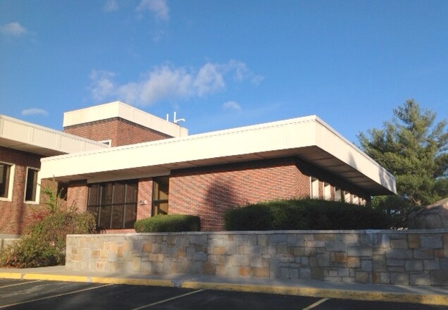 More Photos Of 7 1st Ave, Peabody Medical For Lease