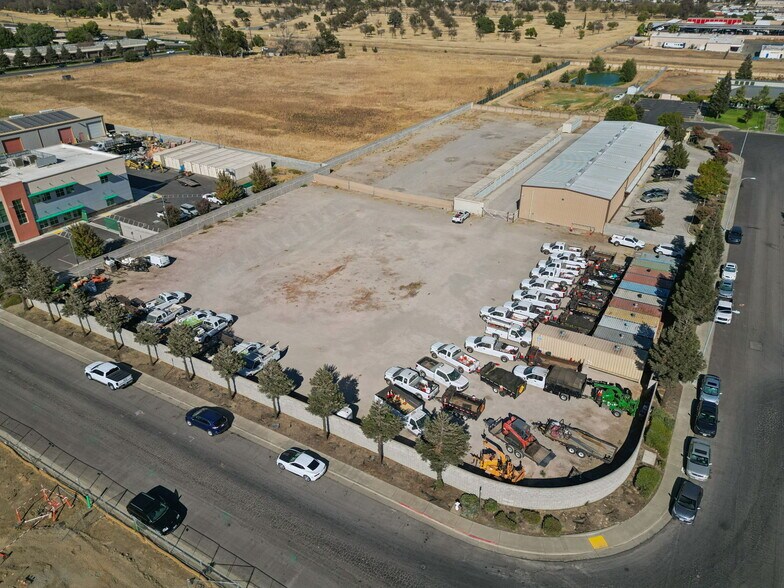 More Photos Of 2920 Industrial Ct, Fairfield Warehouse For Lease