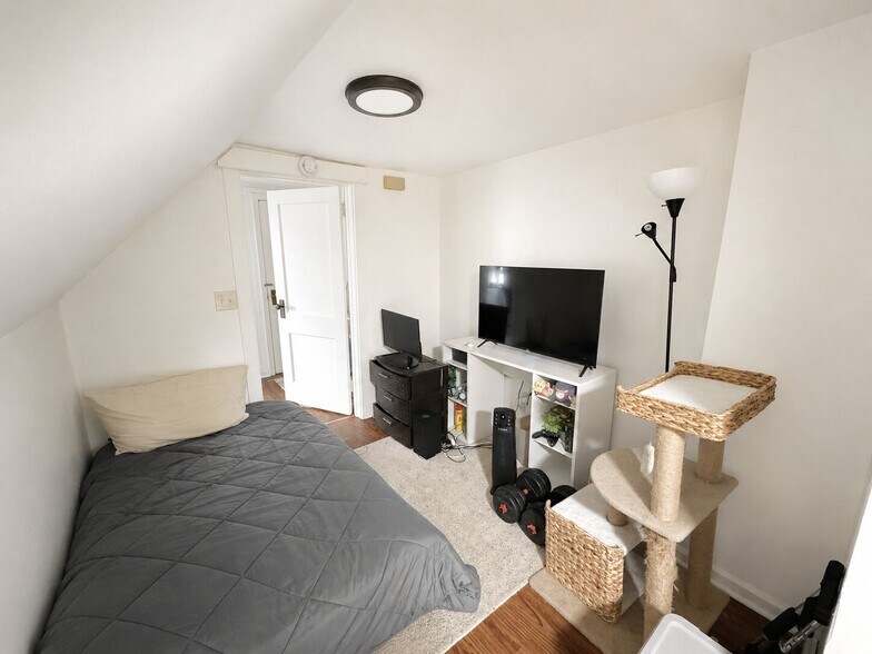 More Photos Of 1801 E Main St, Endicott Apartments For Sale