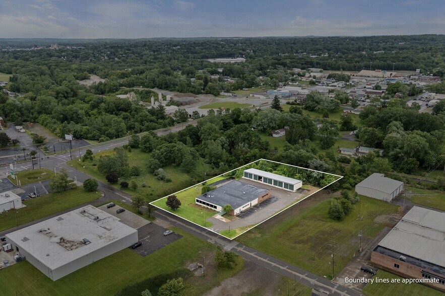 More Photos Of 1075 National Pky, Mansfield Office For Sale