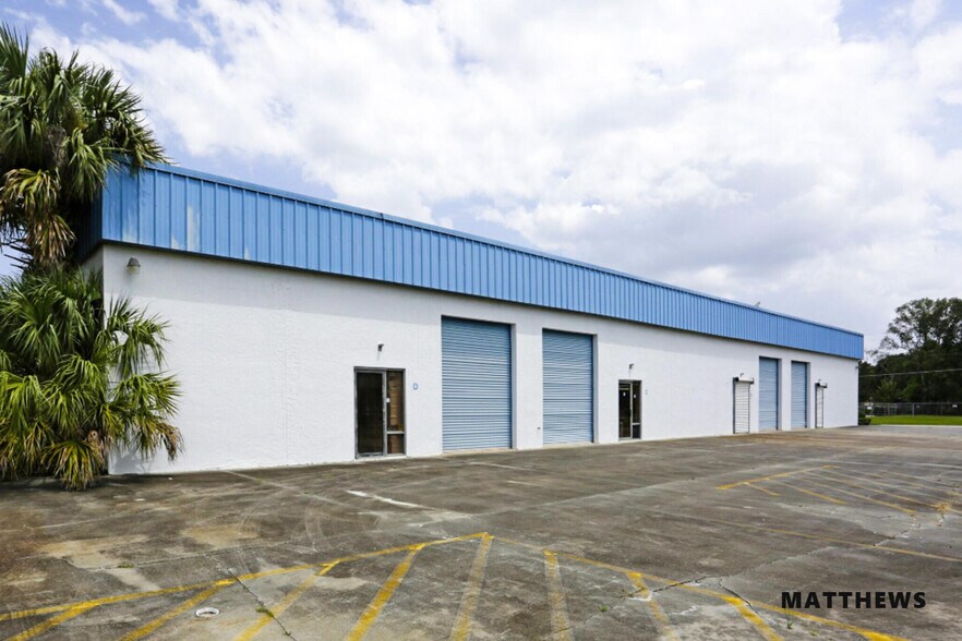 Primary Photo Of 100 Commerce Way, Sanford Warehouse For Lease