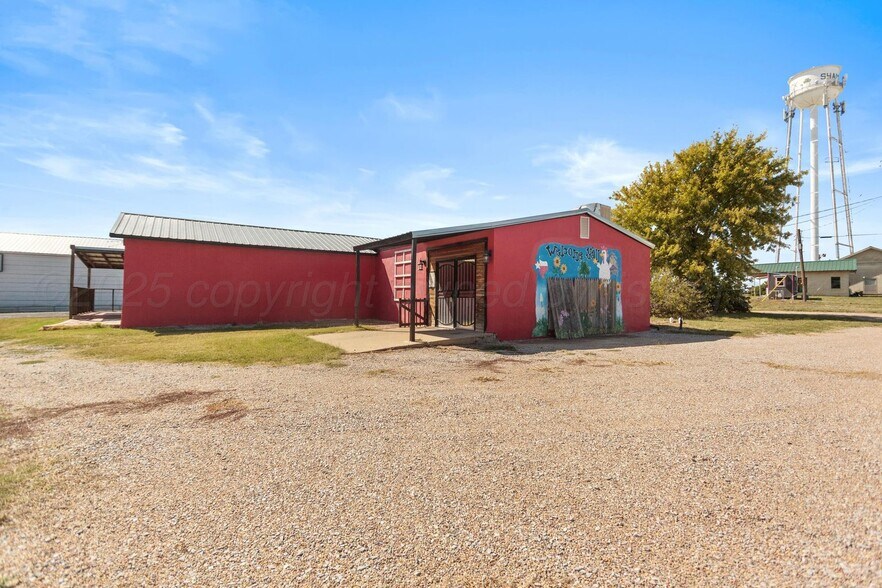 More Photos Of 117 E Railroad Ave, Shamrock Restaurant For Sale