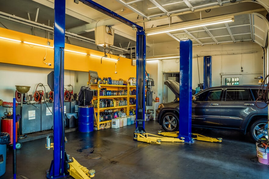 More Photos Of 21011 Pioneer Blvd, Lakewood Carwash For Sale