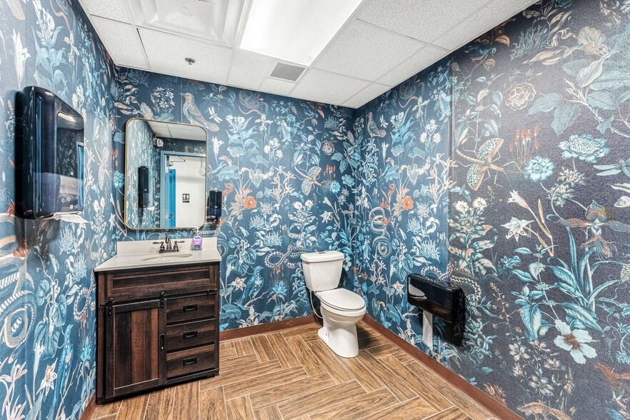 More Photos Of 101 S Eola Dr, Orlando Apartments For Sale