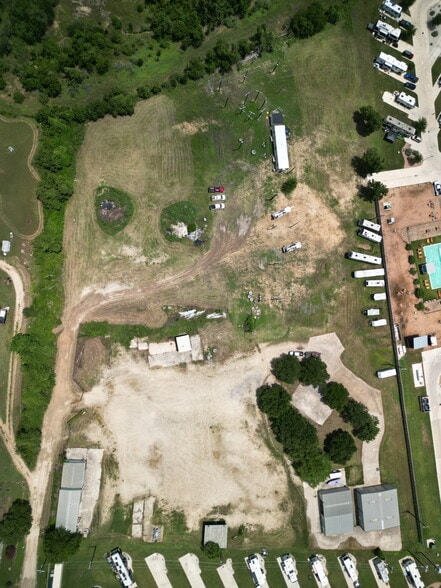 More Photos Of 126 Grist Mill Rd, Kyle Warehouse For Lease