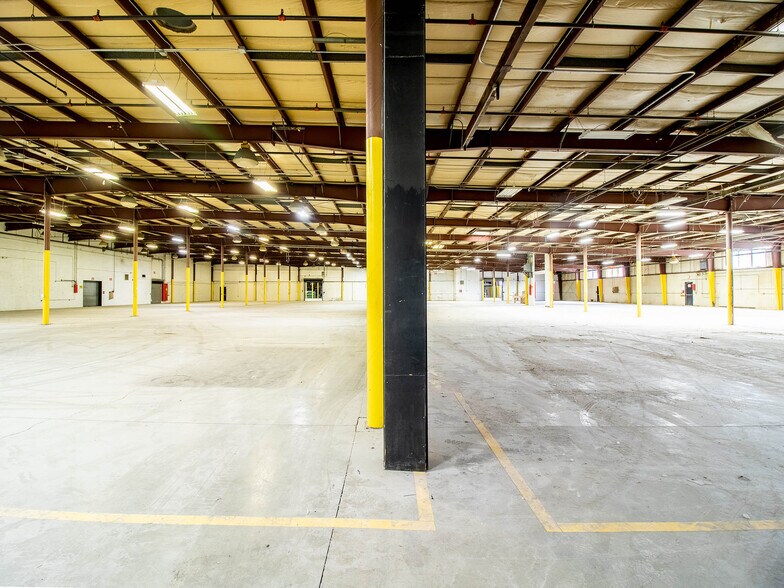 More Photos Of 99 S 3rd St, Hudson Warehouse For Lease