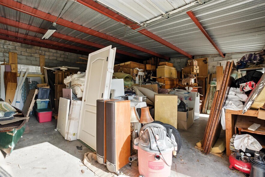 More Photos Of 30 Mango St, Englewood Office For Sale