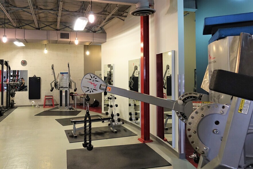 More Photos Of 11817 105th Ave, Edmonton Restaurant For Lease