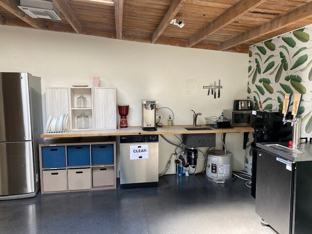 More Photos Of 612-624 Hampton Dr, Venice Loft Creative Space For Lease