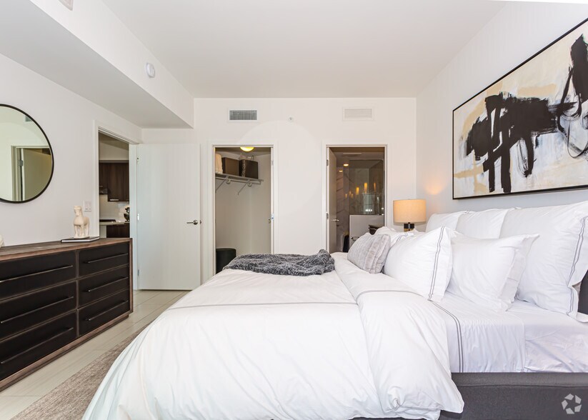 More Photos Of 86 SW 8th St, Miami Apartments For Lease