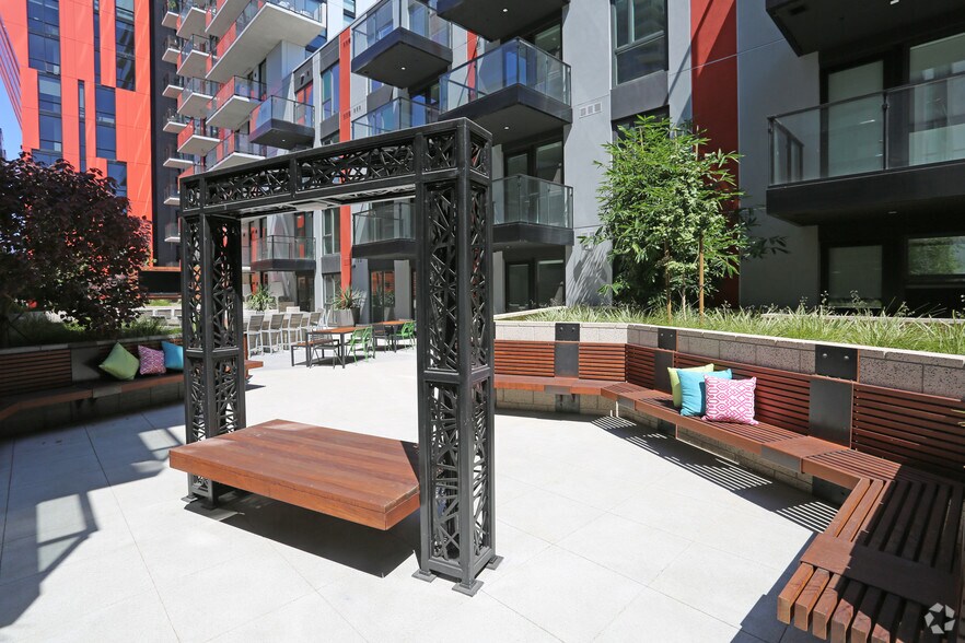 More Photos Of 1501 Island Ave, San Diego Apartments For Lease