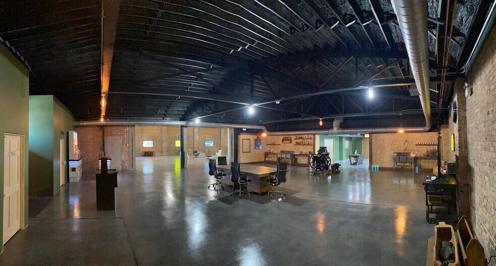 More Photos Of 1727 W 21st St, Chicago Office For Lease