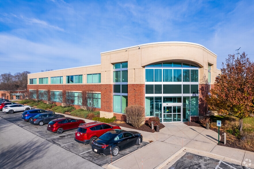 Primary Photo Of 5650 N Green Bay Ave, Glendale Medical For Lease