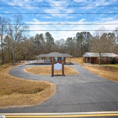 Primary Photo Of 615 Fairview St, Fountain Inn Office For Sale