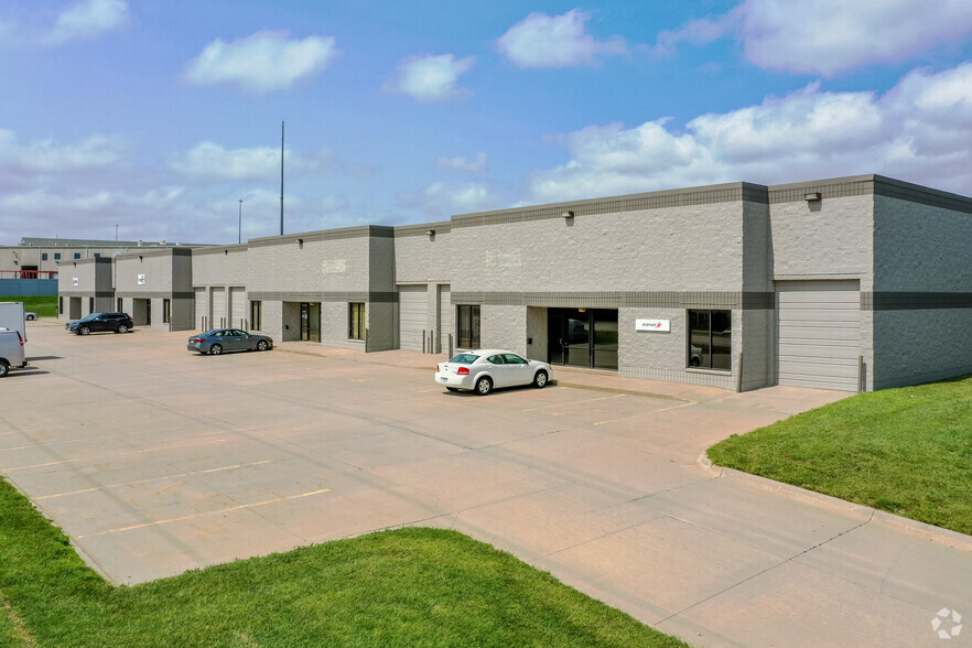 Primary Photo Of 9840 S 140th St, Omaha Light Manufacturing For Lease