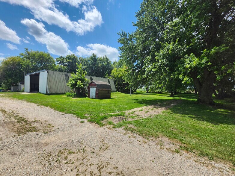 More Photos Of 17069 400th St, Leland Contractor Storage Yard For Sale