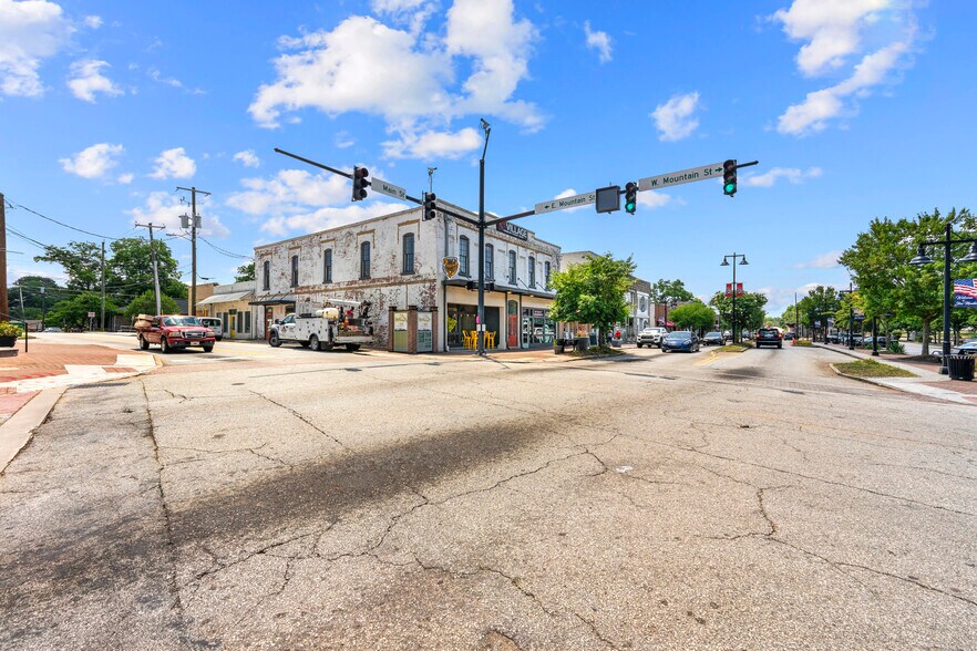 More Photos Of 929 Main St, Stone Mountain Restaurant For Lease