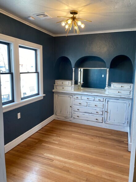 More Photos Of 608 E Eubanks St, Oklahoma City Office For Sale