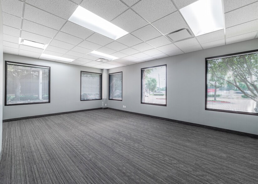 More Photos Of 17000 Dallas Pkwy, Dallas Loft Creative Space For Lease