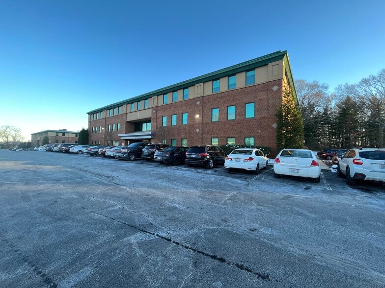 More Photos Of 1407 S County Trl, East Greenwich Medical For Sale