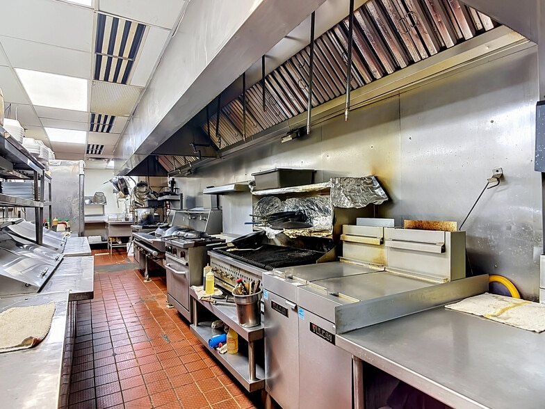 More Photos Of 220 N Williamson Blvd, Ormond Beach Restaurant For Sale