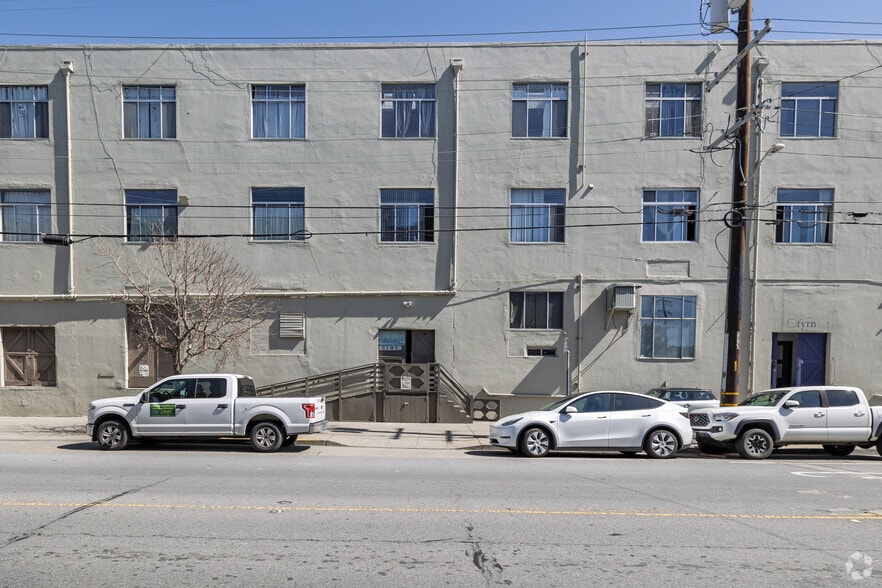 More Photos Of 2901 Mariposa St, San Francisco Warehouse For Lease