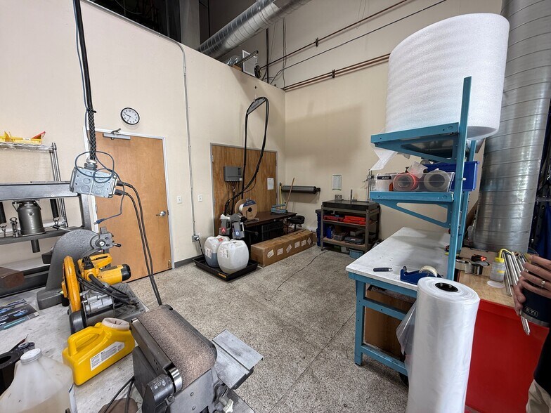 More Photos Of 355 Piercy Rd, San Jose Research And Development For Sale