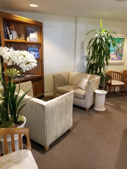 More Photos Of 400 Newport Center Dr, Newport Beach Medical For Lease