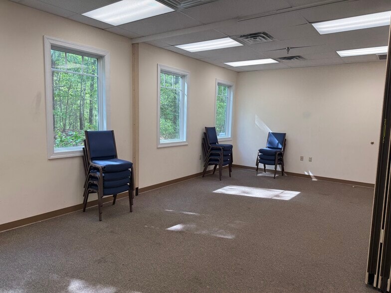 More Photos Of 20850 Langley Rd, Lexington Park Religious Facility For Lease