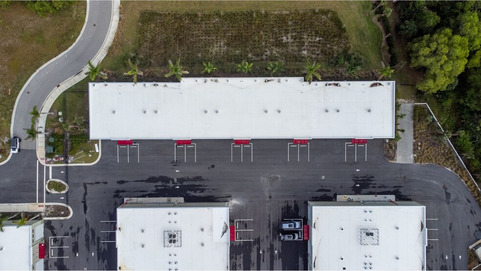 More Photos Of 7040 SE Federal Hwy, Hobe Sound Warehouse For Sale