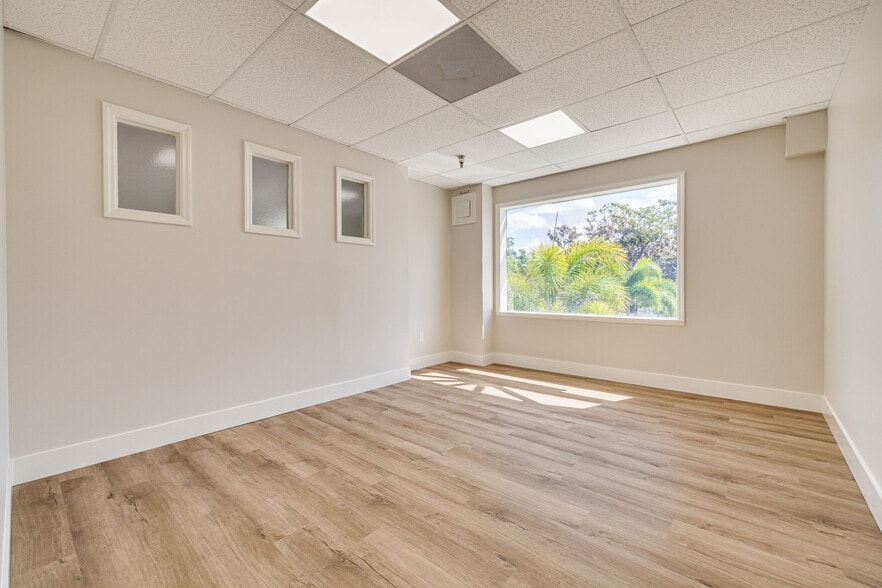 More Photos Of 1465 S Fort Harrison Ave, Clearwater Office For Lease
