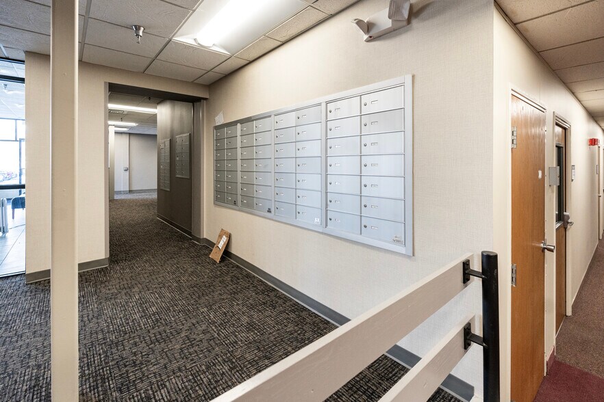 More Photos Of 3 Neptune Rd, Poughkeepsie Self Storage For Lease