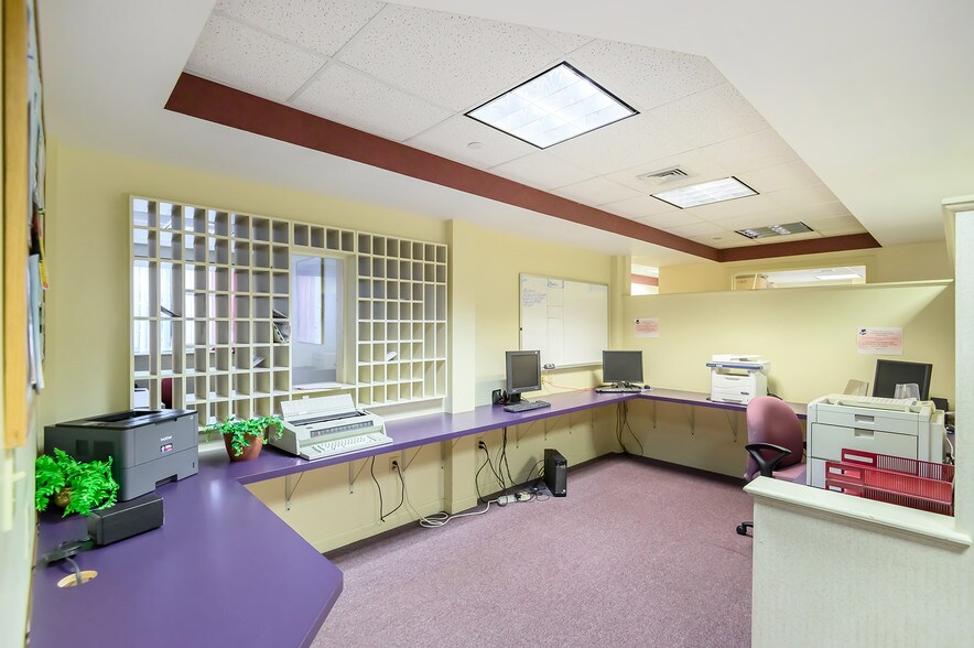 More Photos Of 630 Park St, Stoughton Office For Lease