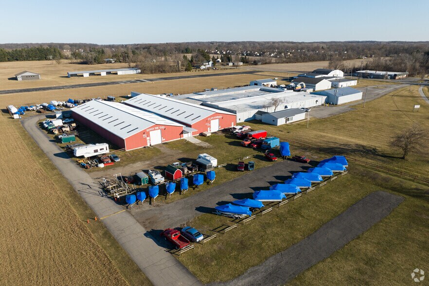 More Photos Of 9129 Tecumseh Clinton Hwy, Tecumseh Contractor Storage Yard For Lease