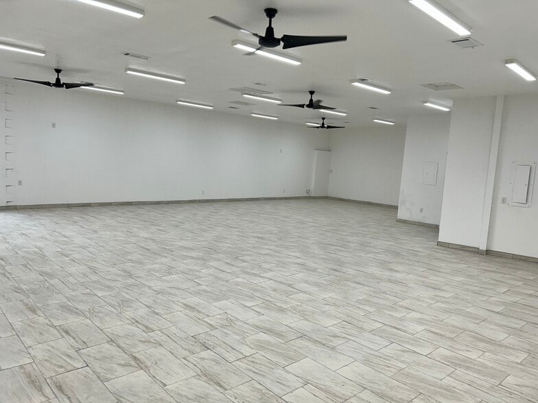 More Photos Of 736 W Inyo Ave, Tulare Storefront Retail Office For Lease