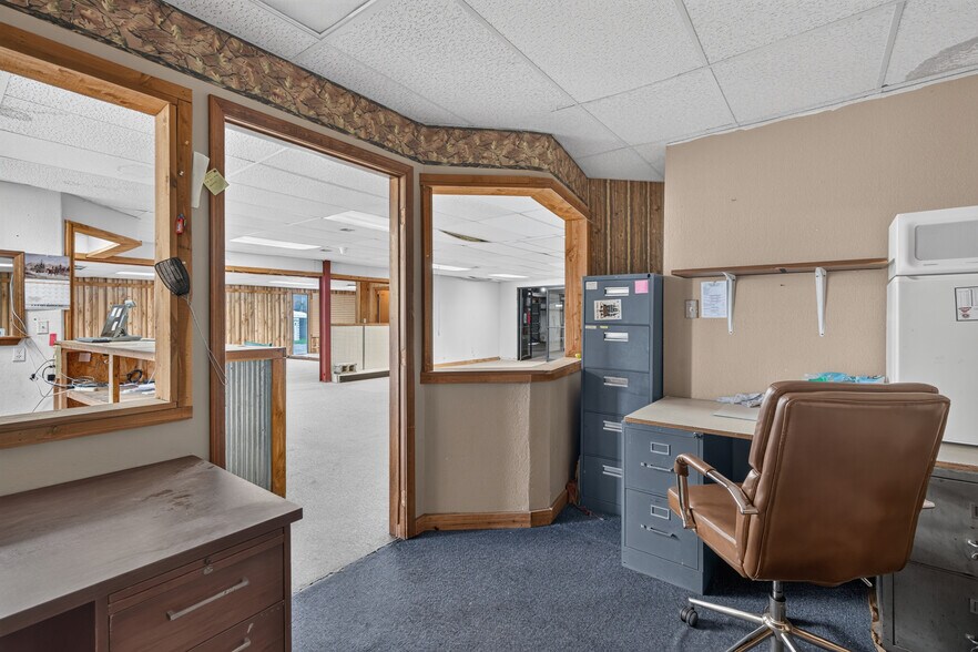 More Photos Of 479247 US Highway 64, Roland Warehouse For Sale
