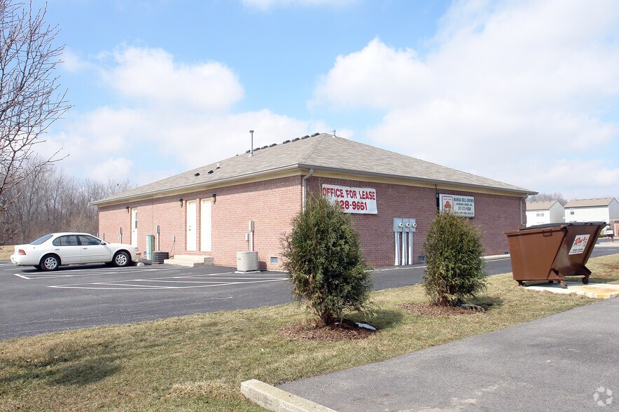 More Photos Of 8345 Little Eagle Ct, Indianapolis Office For Lease