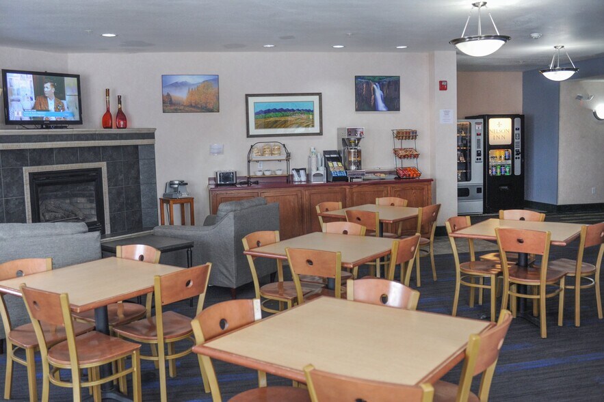 More Photos Of 815 E 8th Ave, Yuma Hotel For Sale