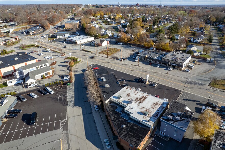 More Photos Of 1235 Oaklawn Ave, Cranston Storefront Retail Office For Lease