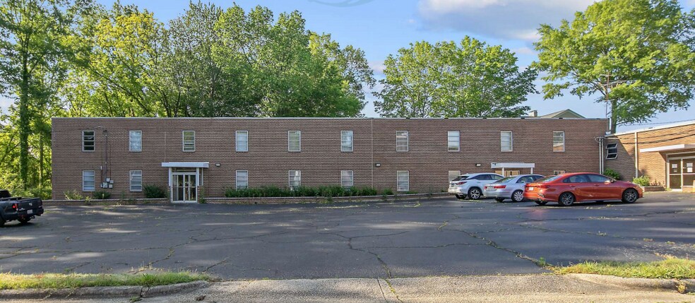 Primary Photo Of 214 Hawkins Ave, Sanford Medical For Sale