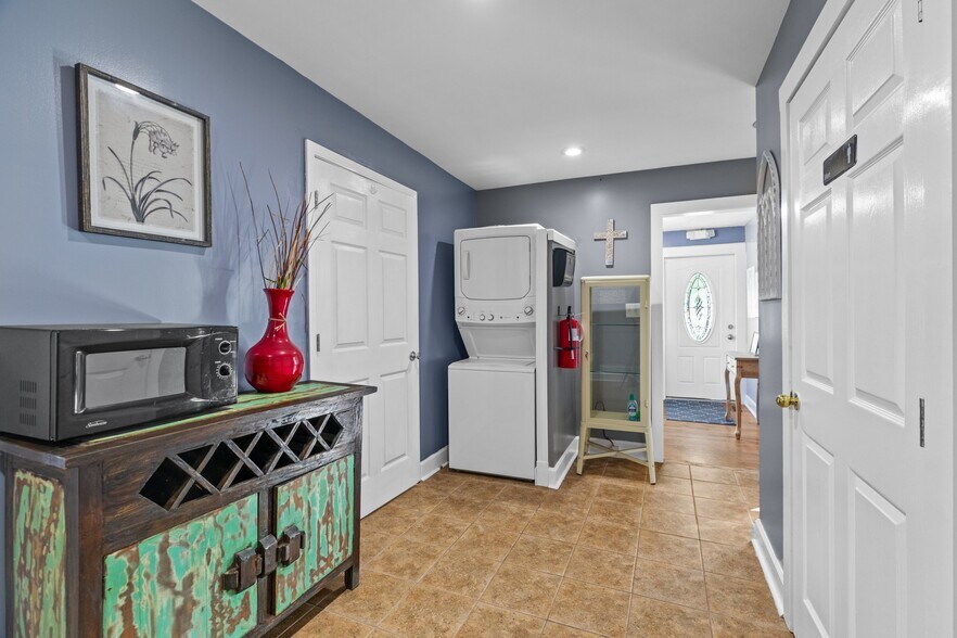 More Photos Of 316 Beech St, Morristown Office For Sale