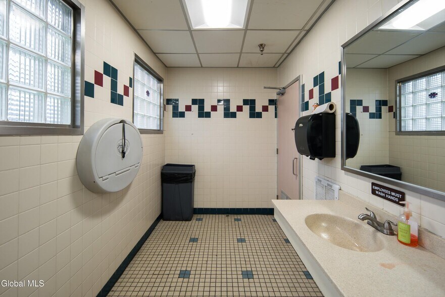 More Photos Of 855 Hoosick St, Troy Restaurant For Sale