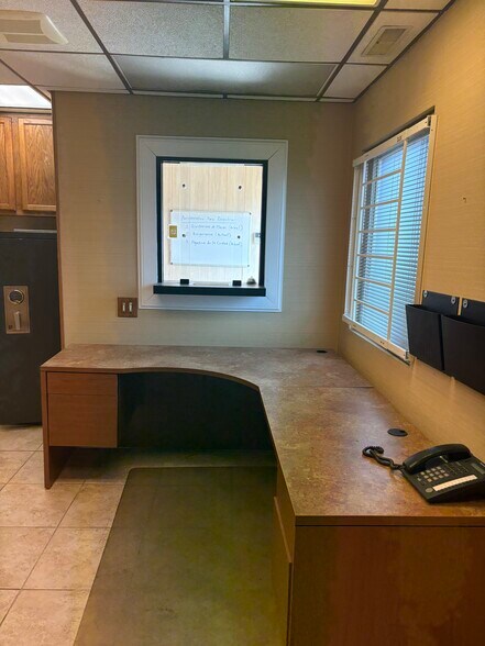 More Photos Of 4501-4503 W Lake St, Melrose Park Freestanding For Lease