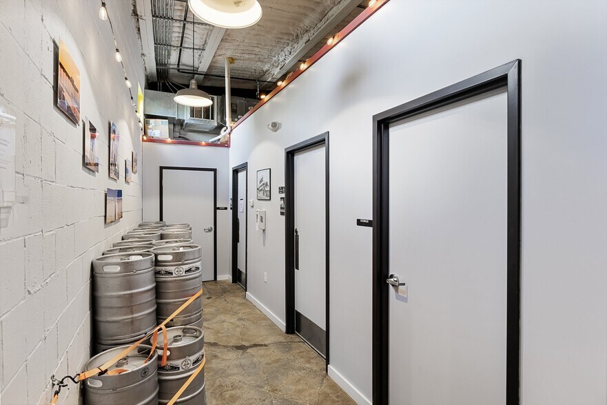 More Photos Of 705 W New York Ave, Somers Point General Retail For Sale