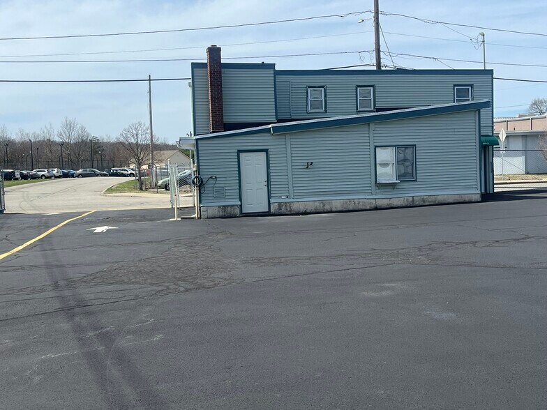 More Photos Of 101 Hay St, West Warwick Storefront Retail Office For Lease